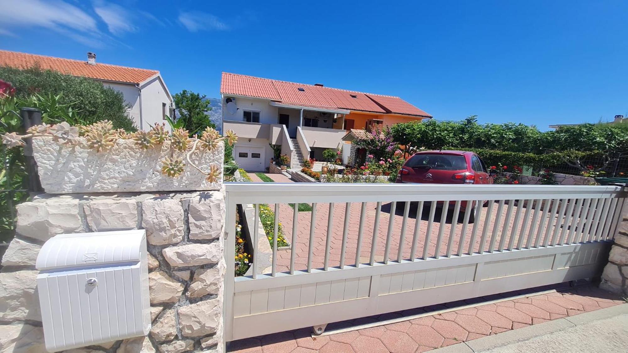 Apartman "Flower Garden" Ražanac Exteriör bild